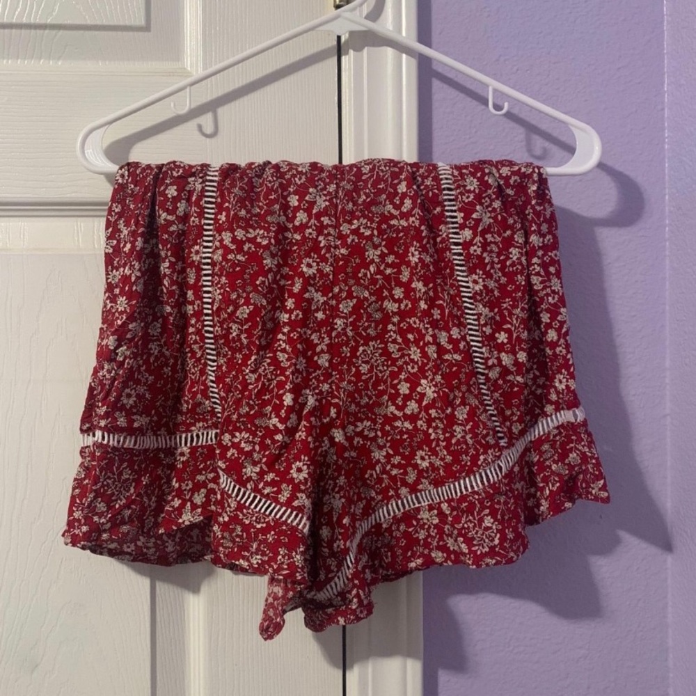 Two Piece Set. - Picture 2 of 3